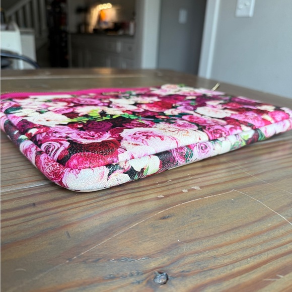 KATE SPADE Pink Floral Rose Print 13" Laptop Padded Zipper Sleeve Case Pre-owned - Picture 12 of 14
